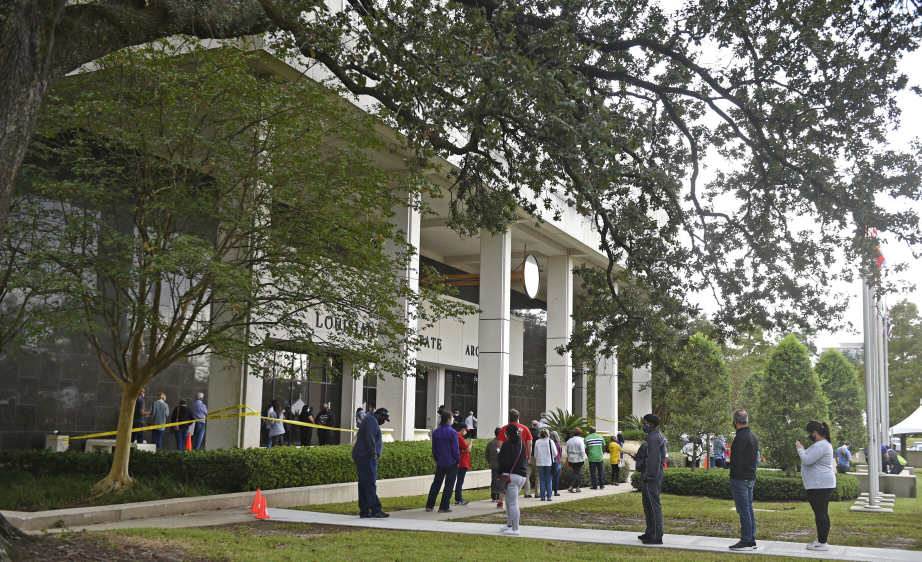 BR.earlyvoting.101720 HS 422.JPG